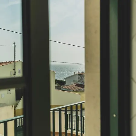 81 - Sea La Vie * Atouguia Da Baleia